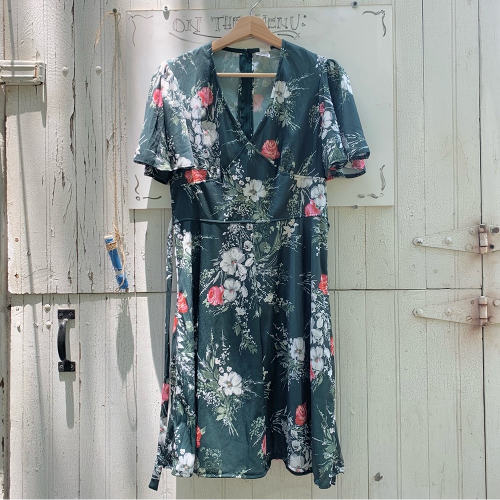 1970s vintage v-neck floral mini green summer dress